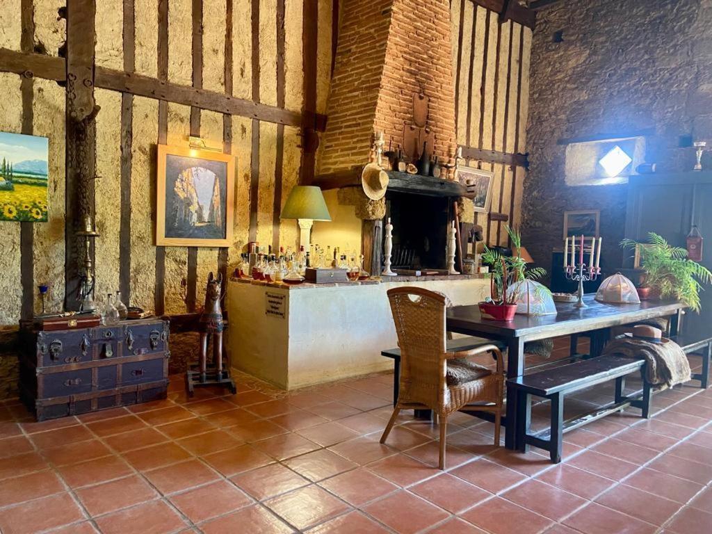 Maison D'Hotes Le Chai D'Armagnac Monguilhem Εξωτερικό φωτογραφία